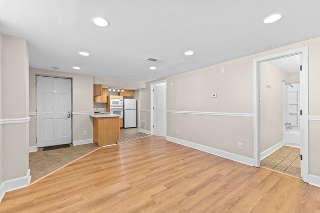 3534 E Fall Creek Pkwy N Dr in Indianapolis, IN - Building Photo - Building Photo