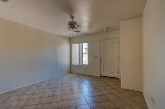 657 W Firehawk Dr in Green Valley, AZ - Building Photo - Building Photo