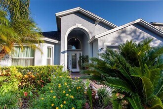 16204 Nottingham Park Way in Tampa, FL - Building Photo - Building Photo