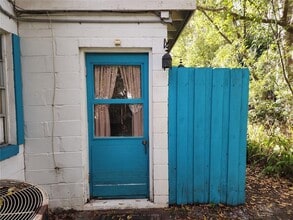 1030 NE 9th St in Gainesville, FL - Building Photo - Building Photo