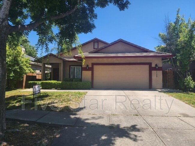 property at 1835 Woodland Dr