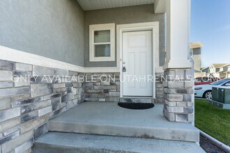 8209 N Cedar Springs Rd in Eagle Mountain, UT - Building Photo - Building Photo