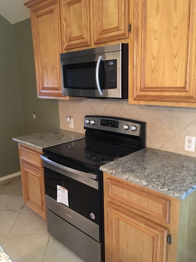 property at 2920 Emerald Brook Ln