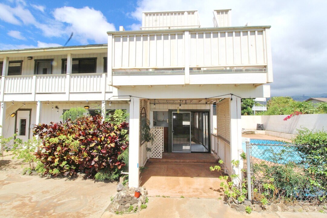 106 Iliwai Loop in Kihei, HI - Building Photo