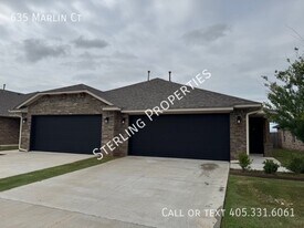 635 Marlin Ct in Chickasha, OK - Building Photo