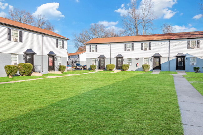 Birch Townhomes photo'