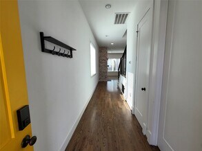 2807 Old Pecan Grove Ln in Houston, TX - Building Photo - Building Photo