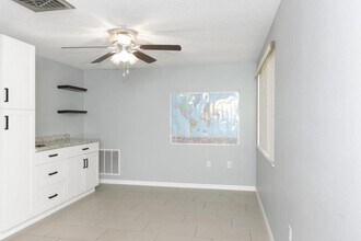 12111 Meadowbrook Ln in Hudson, FL - Building Photo - Building Photo