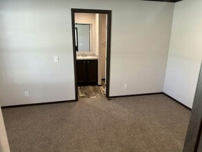 110 Terri Ln in Mankato, MN - Building Photo - Building Photo