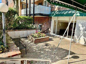 100 Lincoln Ave in Mineola, NY - Building Photo - Building Photo