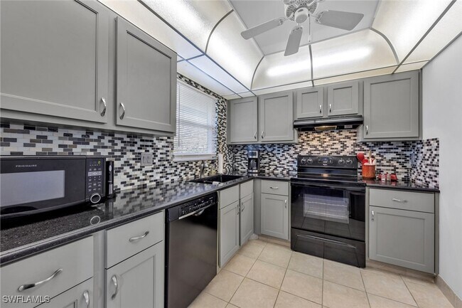 12250 Tamiami Trl E
