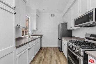 9800 Vidor Dr in Los Angeles, CA - Building Photo - Building Photo