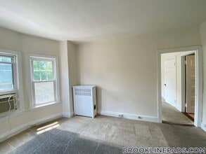 1223 Beacon St, Unit 404 in Brookline, MA - Building Photo - Building Photo