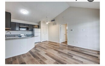 6108 Abrams Rd in Dallas, TX - Building Photo - Building Photo