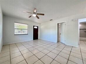 2761 62nd Terrace N in St. Petersburg, FL - Building Photo - Building Photo