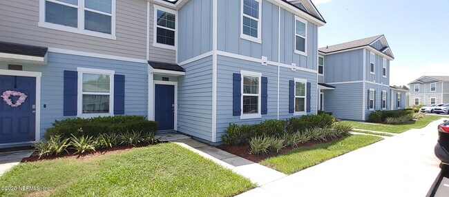 525 Big Tree Wy in Orange Park, FL - Building Photo - Building Photo