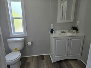 8750 Symmes Rd in Gibsonton, FL - Building Photo - Building Photo