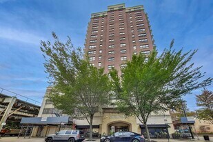 5 E 14th Pl in Chicago, IL - Building Photo