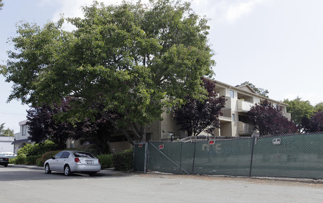 Baker Road Apartments in Castro Valley, CA - Building Photo - Building Photo