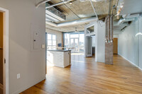 2000 Arapahoe St, Unit 1130 in Denver, CO - Building Photo - Building Photo