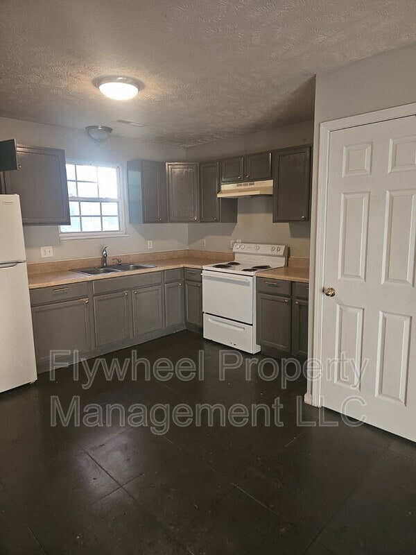 property at 2074 Leota St