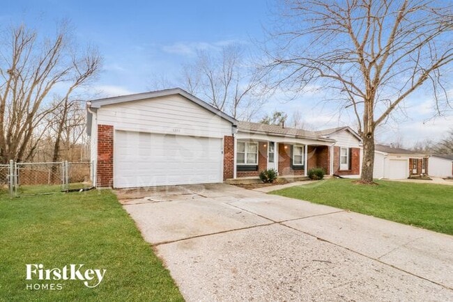 6208 Silver Fox Dr in Florissant, MO - Building Photo - Building Photo