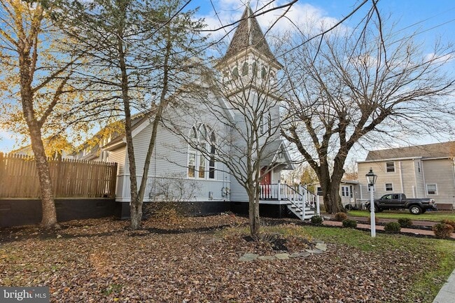 230 Washington St in fieldsboro, NJ - Building Photo - Building Photo