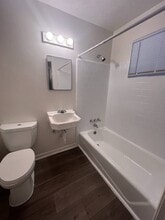 Shallowford Arms Apartments in Atlanta, GA - Building Photo - Building Photo
