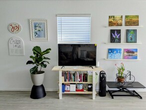 5730 Repeating Wy in Von Ormy, TX - Building Photo - Building Photo