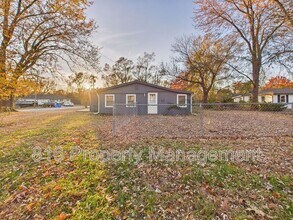 126 S Village Terrace in Tonganoxie, KS - Building Photo - Building Photo