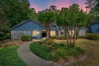 1012 NW 45th Ter in Gainesville, FL - Building Photo - Building Photo