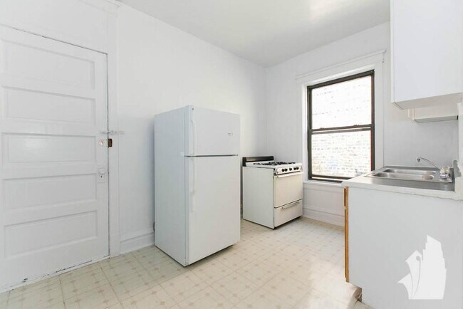 2522 N Kedzie Blvd, Unit # 01N in Chicago, IL - Foto de edificio - Building Photo