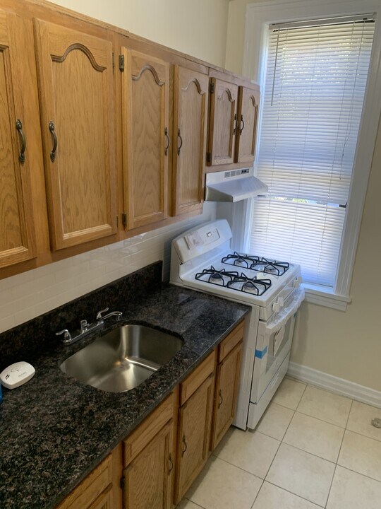 3117 Crescent St in Astoria, NY - Building Photo