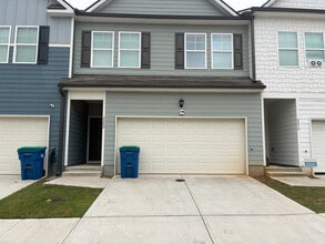 Room in Townhome on The Way Pl in Atlanta, GA - Building Photo - Building Photo