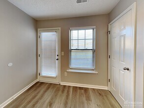 301 Lauren Dr in Fairburn, GA - Building Photo - Building Photo