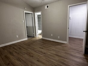 Indigo Apartments in Corpus Christi, TX - Building Photo - Building Photo