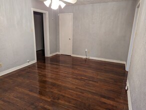 1231 Kings Hwy in Dallas, TX - Building Photo - Building Photo