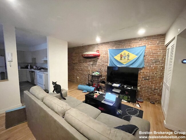 71 Gainsborough St, Unit 101 in Boston, MA - Building Photo - Building Photo