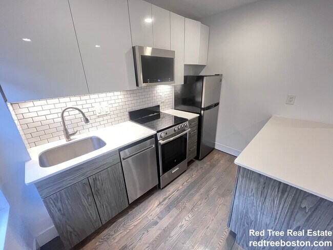 61 Joy St in Boston, MA - Building Photo - Building Photo