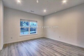 18210 NE 47th Ave in Vancouver, WA - Building Photo - Building Photo