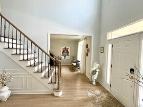 4311 Camelot Cir in Naperville, IL - Foto de edificio - Building Photo