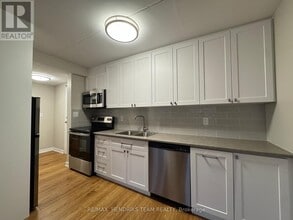 80 Rockwood Ave in St Catharines, ON - Building Photo - Building Photo