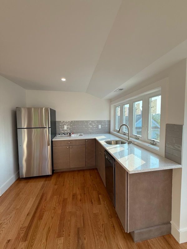 105 Shore Dr