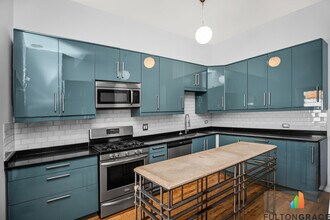 2744 W Warren Blvd in Chicago, IL - Building Photo - Building Photo