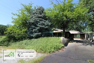 20124 Old Alturas Rd in Redding, CA - Building Photo - Building Photo