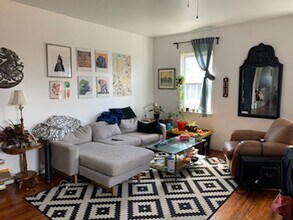 931 S 10th St in Philadelphia, PA - Building Photo - Building Photo