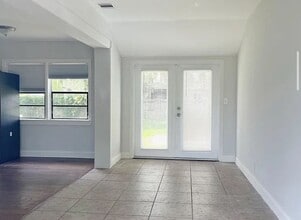 811 Canterbury Ln in Kissimmee, FL - Building Photo - Building Photo