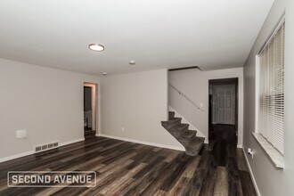 8243 Carrol Ave in Cincinnati, OH - Building Photo - Building Photo