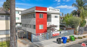1231 1/2 W 36th Pl, Unit 1231.5 in Los Angeles, CA - Building Photo