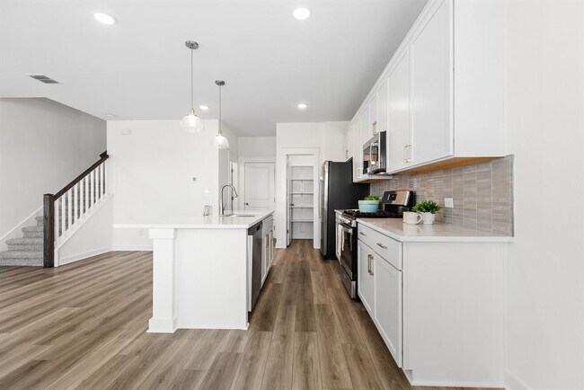 120 Hartson Dr in Taylor, TX - Building Photo - Building Photo